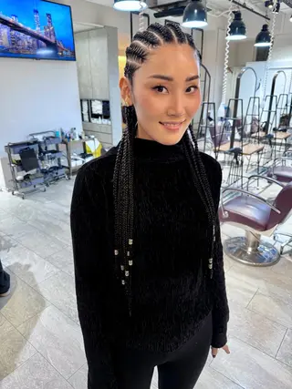 キッズ BRAIDS💎愛子 大人ハイライト💎のヘアスタイル