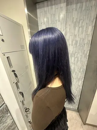セミロング カラー Himari/池袋 ハイトーンカラーのヘアスタイル