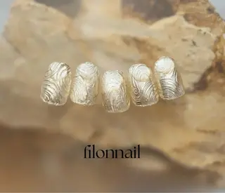 ネイル filonnail kana 🐈‍⬛のネイルデザイン