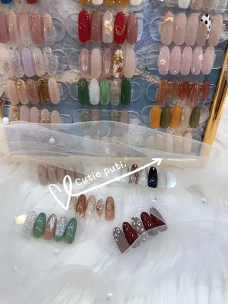 ネイル ネイルサロンキューティプティ所属・アワ ネイル池袋のネイルデザイン