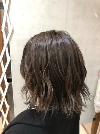 ミディアム カラー 樋渡 侑希のヘアスタイル