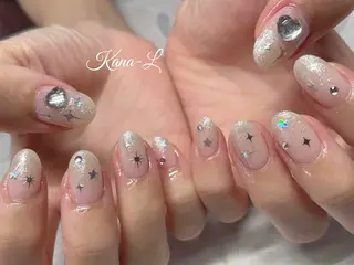 ネイル 芦辺 香奈のネイルデザイン