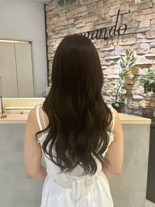 ロング カラー ひなの🫧ベージュ系 艶カラーのヘアスタイル