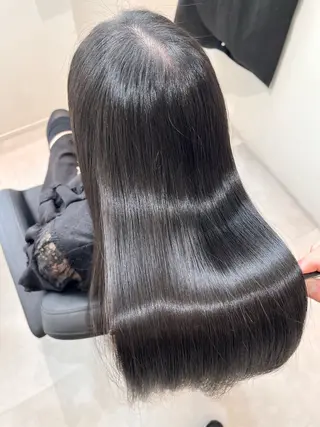 セミロング 髪質改善IENA店長 小泉拓のヘアスタイル