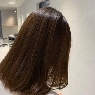 ミディアム カラー 外山 実咲のヘアスタイル