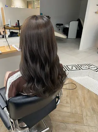 ロング カラー ベージュカラー 新潟/万代/井上佑のヘアスタイル