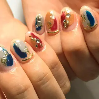 ネイル 福ネイル スタッフのネイルデザイン