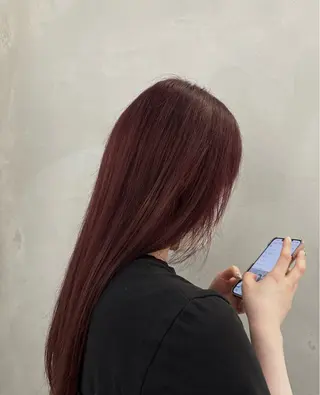 ロング 梅本 彩香のヘアスタイル
