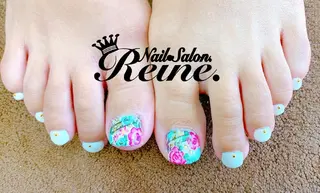 ネイル Nailsalon Reine所属・玉栄 伶奈のネイルデザイン