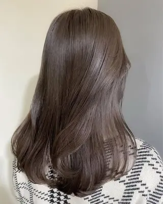 セミロング 望月 佑茉のヘアスタイル