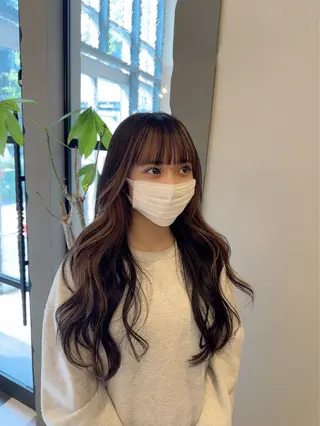 ロング 透明感カラー/レイ ヤーカット/KaHoのヘアスタイル