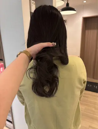 ミディアム モテ髪🫧赤み消し カラー表参道きょうこのヘアスタイル