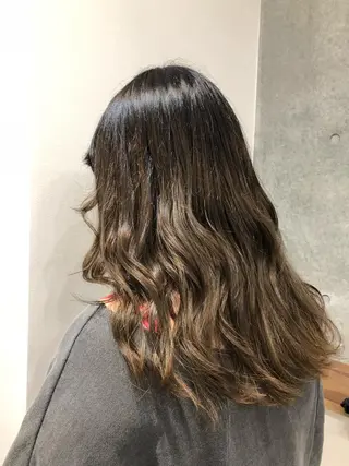 ミディアム カラー ヘアアレンジ 🦋美髪/エクステ 🦋アベイクミのヘアスタイル