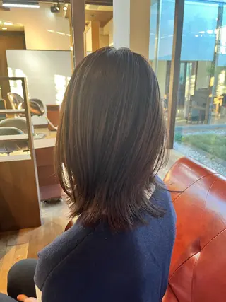 ミディアム 松本 茜のヘアスタイル