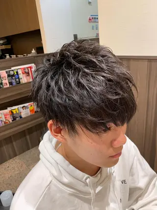 ショート パーマ メンズ IwAsh中山所属・✂︎中山ブリーチ・ パーマ✂︎露木智也のヘアスタイル