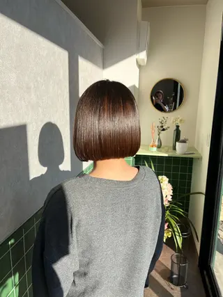 ショート 本木下朋花/髪質 改善×ダブルカラーのヘアスタイル