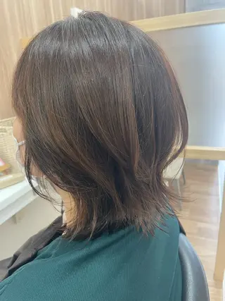ミディアム 葭葉 久美子のヘアスタイル