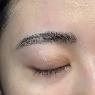 アイブロウ 𝐫𝐚𝐢 𝐧𝐚𝐢𝐥の眉毛・アイブロウイメージ