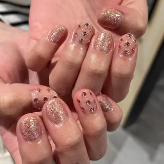 ネイル 鈴木 里奈のネイルデザイン