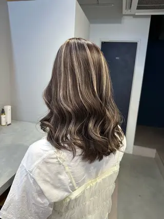 ロング カラー 💖ハイライト/ハイ トーン💖MIKIのヘアスタイル