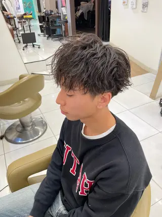 パーマ メンズ 伊藤 隆星のヘアスタイル