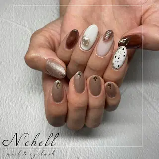 ネイル Nailist Aoiのネイルデザイン