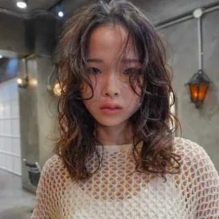 ミディアム パーマ ◽️モードヘア◽️ SHOUTOのヘアスタイル