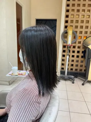 セミロング カラー カネヒラ リョウスケのヘアスタイル