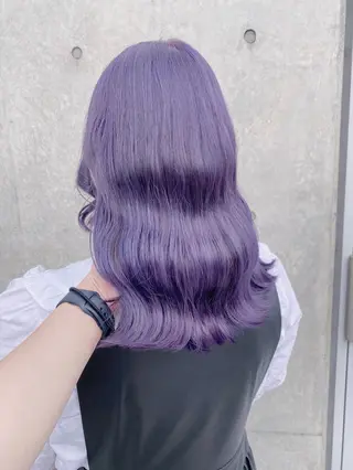 セミロング カラー ヘアアレンジ 寒色アイドルカラー JUNOチナツのヘアスタイル