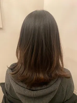セミロング ボブ/透明感カラー 岸本涼奈のヘアスタイル