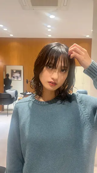 ミディアム yiye aoyama所属・表参道yiye うららのヘアスタイル