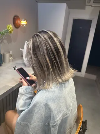 ミディアム カラー 💖ハイライト/ハイ トーン💖MIKIのヘアスタイル