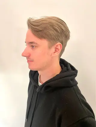 ショート メンズ TIECHEL所属・韓国ナチュラル・ ベージュ/落合夏希のヘアスタイル