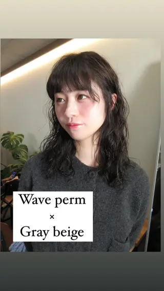 ミディアム レイヤーカット\ウル フ　chinatsuのヘアスタイル