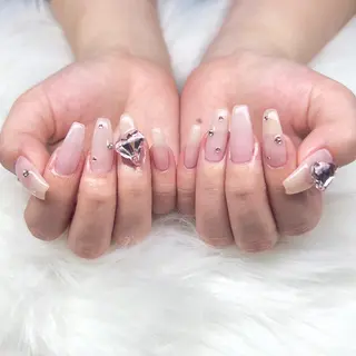 ネイル ネイリストYuri シェルウェリナ船橋のネイルデザイン