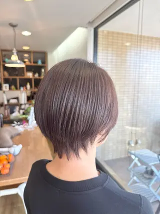 ショート カラー ツキダテ ユイのヘアスタイル