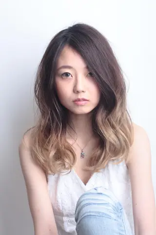 セミロング カラー RESBORN所属・長岡 大偉のヘアスタイル