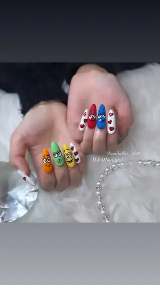 ネイル 加納 莉音のネイルデザイン