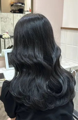 ロング LallYou金山所属・中村 紅葉のヘアスタイル