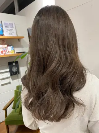 ロング カラー 本田 静莉奈のヘアスタイル