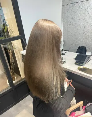 カラー YUE(ユエ)☁️ アユナのヘアスタイル