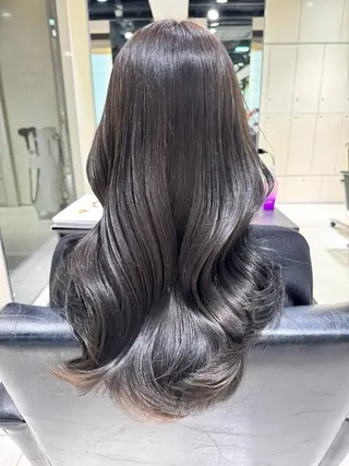 ロング カラー ヘアアレンジ 及川 咲花のヘアスタイル