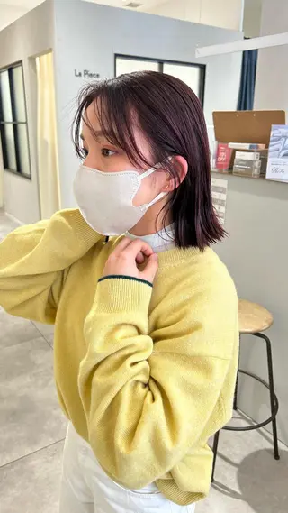 ミディアム オリーブベージュ/ ブリーチなし透明感のヘアスタイル