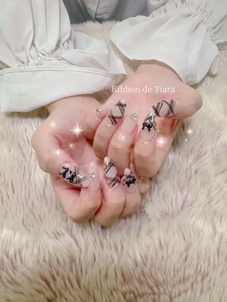 ネイル Ribbon de Tiara MAKIのネイルデザイン