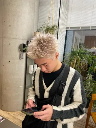 ショート TRUCKIN UP THE PATH所属・さとう けんたのヘアスタイル