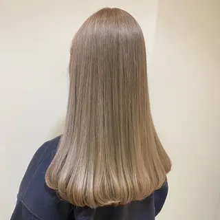 ロング カラー ANNA /艶髪/ハイトーンのヘアスタイル