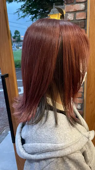 ショート カラー 澤田 真凛のヘアスタイル