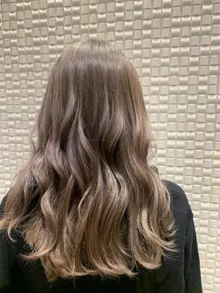 ミディアム カラー シャドールーツ美容師 篠原康太のヘアスタイル