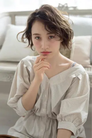 ミディアム カラー 神奈川大学最寄り白楽 三本松巧のヘアスタイル