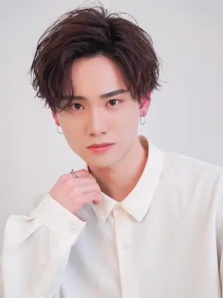 メンズ 透明感ブリーチ/ メンズパーマのヘアスタイル